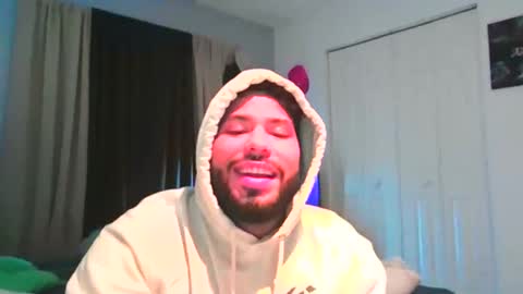 Snapshot of yovngbabyg4 chatting on October 20, 7:13 am yovngbabyg4 online show from October 20, 7:13 am