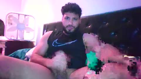 Snapshot of yovngbabyg4 chatting on October 19, 7:02 am yovngbabyg4 online show from October 19, 7:02 am