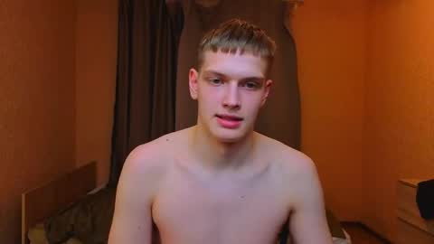 yrshela online show from May 25, 11:33 pm