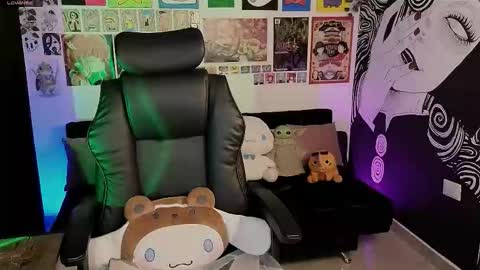    rawr   Anne Independent model      online show from September 26, 11:57 pm