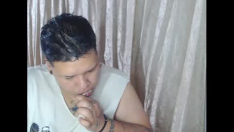 yul an val online show from November 18, 4:04 am