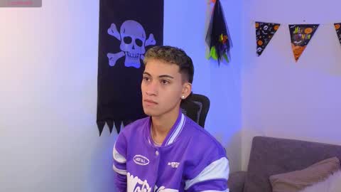 yulian_vasquez online show from October 21, 12:21 pm