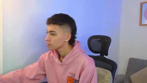 yulian_vasquez online show from September 29, 12:26 pm