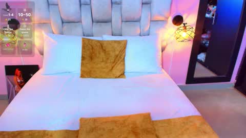 Yulina online show from November 15, 10:00 pm