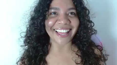 Yuli and SaraIndependent model online show from February 25, 9:15 pm