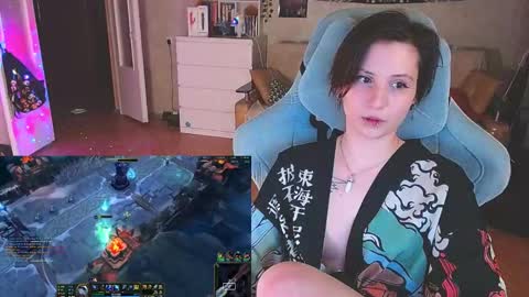 Kris online show from March 4, 7:43 pm