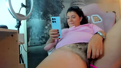 Snowflake online show from September 23, 3:17 pm