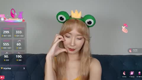 Snapshot of yume_ko chatting on October 24, 9:48 pm yume_ko online show from October 24, 9:48 pm
