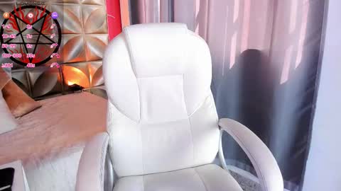 YUMEKO  online show from October 6, 1:51 pm