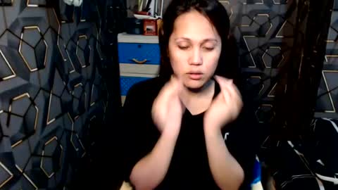 yumi online show from August 1, 1:07 am