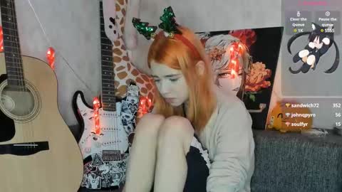 Snapshot of yumiko_uwu chatting on December 24, 12:33 pm Yumeko online show from December 24, 12:33 pm