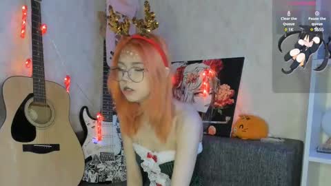 Snapshot of yumiko_uwu chatting on December 25, 8:18 am Yumeko online show from December 25, 8:18 am
