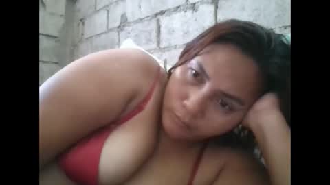 Snapshot of yummy_babe25 chatting on September 17, 4:38 am yummy_babe25 online show from September 17, 4:38 am