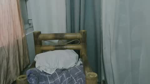 yummy_guel18 online show from February 4, 7:56 am