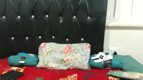 yummybumz online show from September 21, 8:13 pm