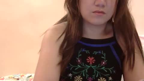 yummyclaya online show from March 7, 7:19 am