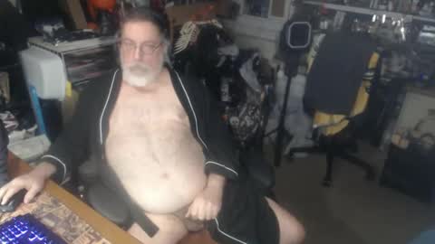 yummyflguy online show from March 29, 4:03 am