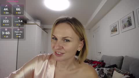 Snapshot of yummylilya chatting on January 10, 6:28 pm Lillya online show from January 10, 6:28 pm
