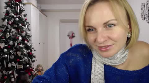 Snapshot of yummylilya chatting on December 16, 11:12 am Lillya online show from December 16, 11:12 am