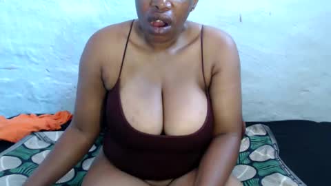 yummytittsxx online show from March 30, 5:18 am