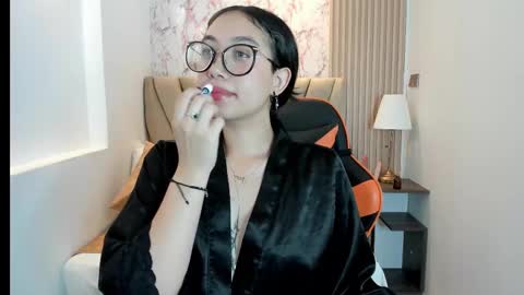 Yuna  online show from September 25, 6:26 pm