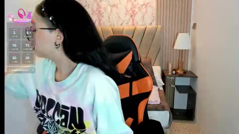 Snapshot of yuna__min chatting on September 12, 7:38 pm Yuna online show from September 12, 7:38 pm