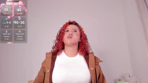 yunahott_ online show from October 6, 5:58 am