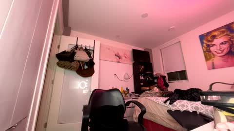 BbyTSSLut online show from May 16, 10:36 am