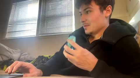 yungstudbev online show from January 28, 8:58 pm