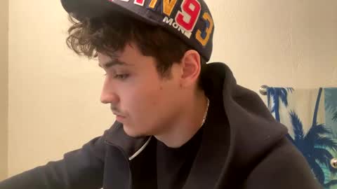 yungstudbev online show from February 1, 3:41 am