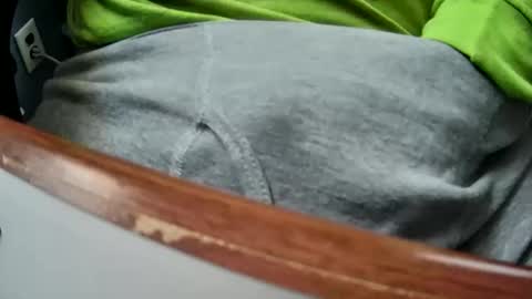 yuppers1234 online show from November 24, 8:18 pm