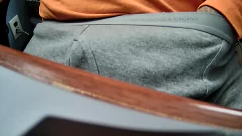 yuppers1234 online show from February 3, 4:44 pm