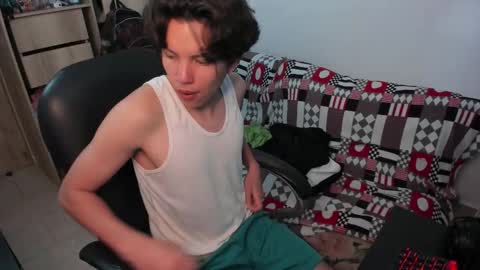 yurii_moody online show from December 15, 6:59 pm