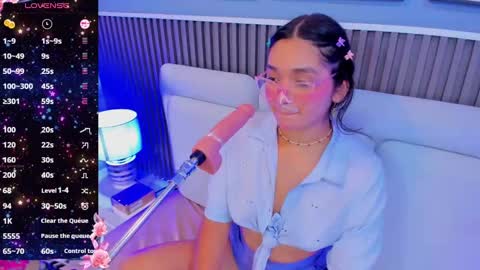 Yuyis  online show from December 6, 3:57 am