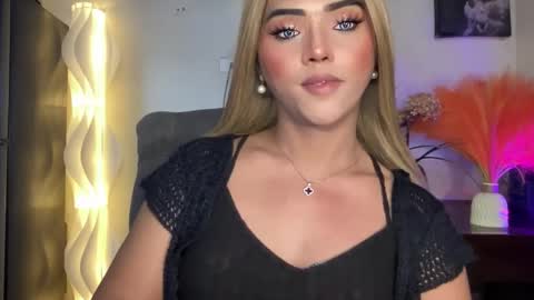 Miss Cali online show from January 27, 12:12 am