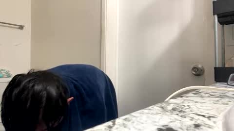 ywbrsnow online show from April 8, 8:23 pm