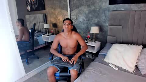 zac online show from September 23, 8:37 pm