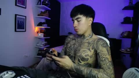zac_muller1 online show from July 4, 5:22 am