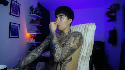 zac_muller1 online show from March 24, 9:04 am