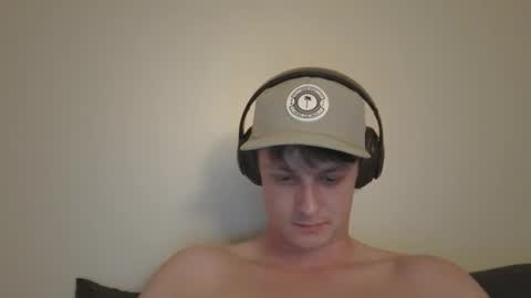 zachary893 online show from May 9, 7:25 am