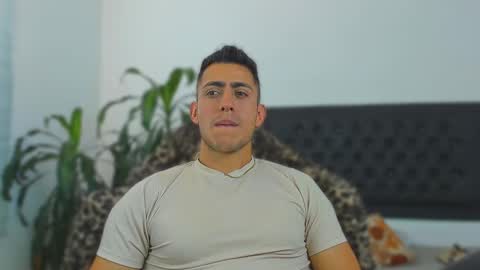 zachpri20 online show from September 27, 3:32 pm