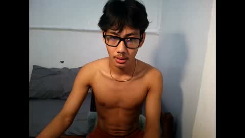 zack212003 online show from November 2, 4:45 am