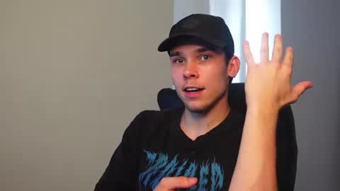 ZACK HUDDLE online show from July 2, 4:23 pm