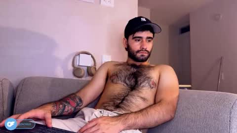 zack_sullivan22 online show from November 30, 4:08 am