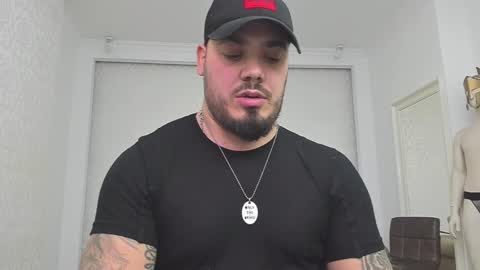 Snapshot of zackconnorsx chatting on December 27, 9:43 pm Zack online show from December 27, 9:43 pm