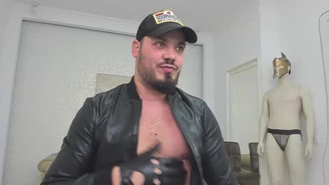 Snapshot of zackconnorsx chatting on December 5, 12:50 pm Zack online show from December 5, 12:50 pm