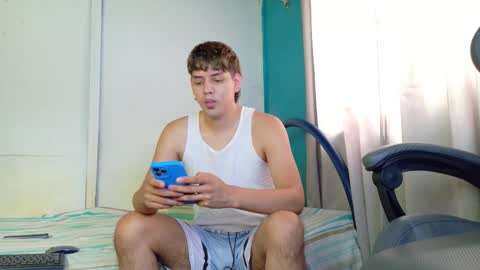 ZackMontiel07 online show from December 4, 3:00 pm