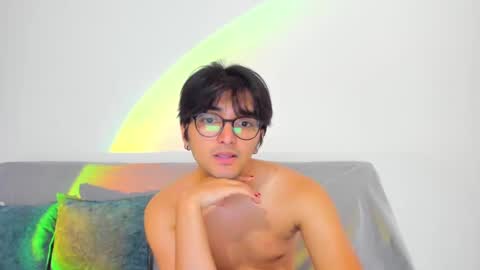 zac online show from February 12, 4:44 pm