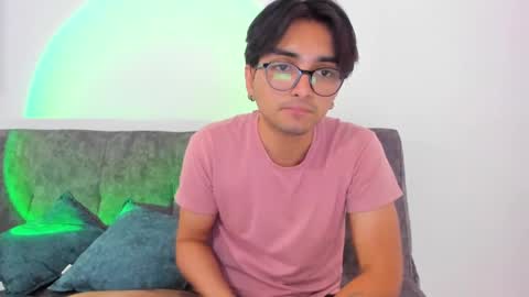 zac online show from February 25, 6:01 pm