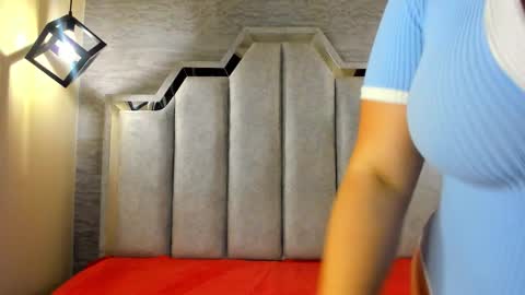 Claire  online show from February 26, 6:55 pm